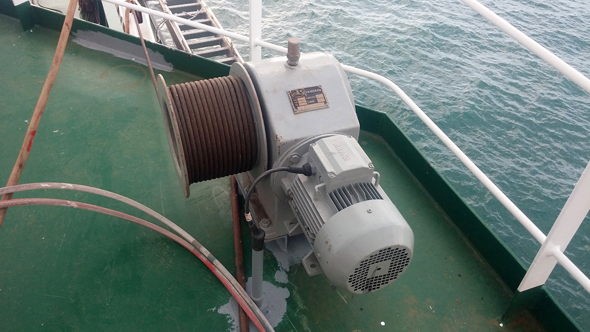Lifting and Handling Winches