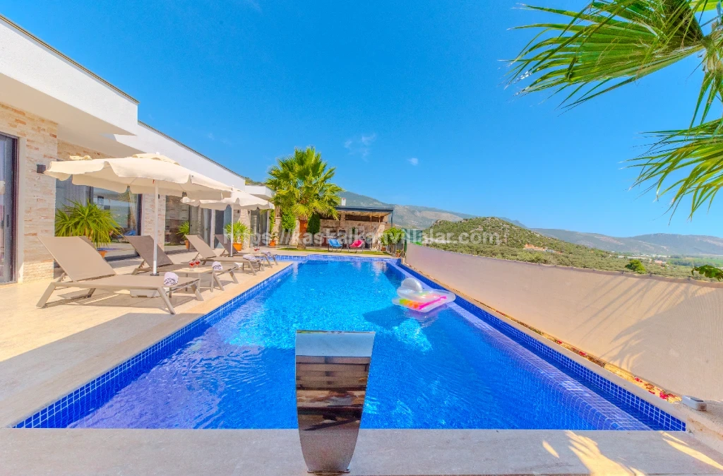 TY 196 Villa Anna Kalkan