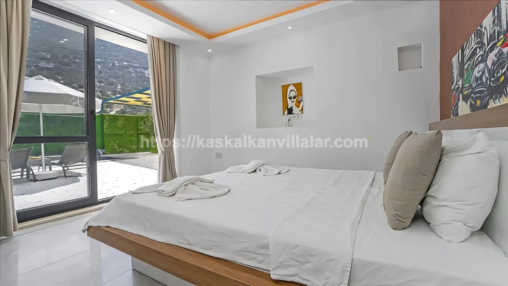 Kalkan'da Özel Havuzlu 4 Kişilik Villa - 13