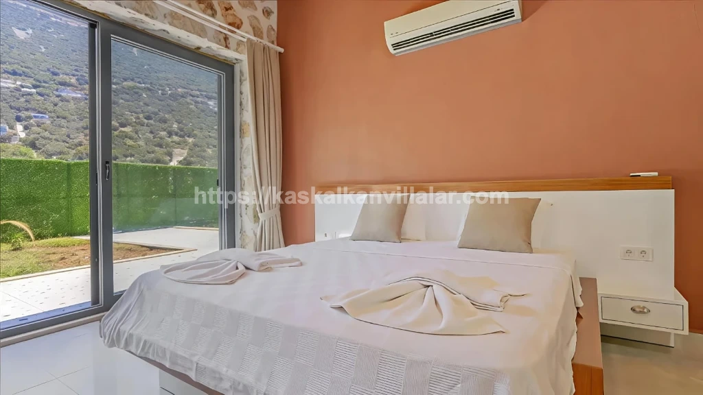Kalkan'da Özel Havuzlu 4 Kişilik Villa - 14