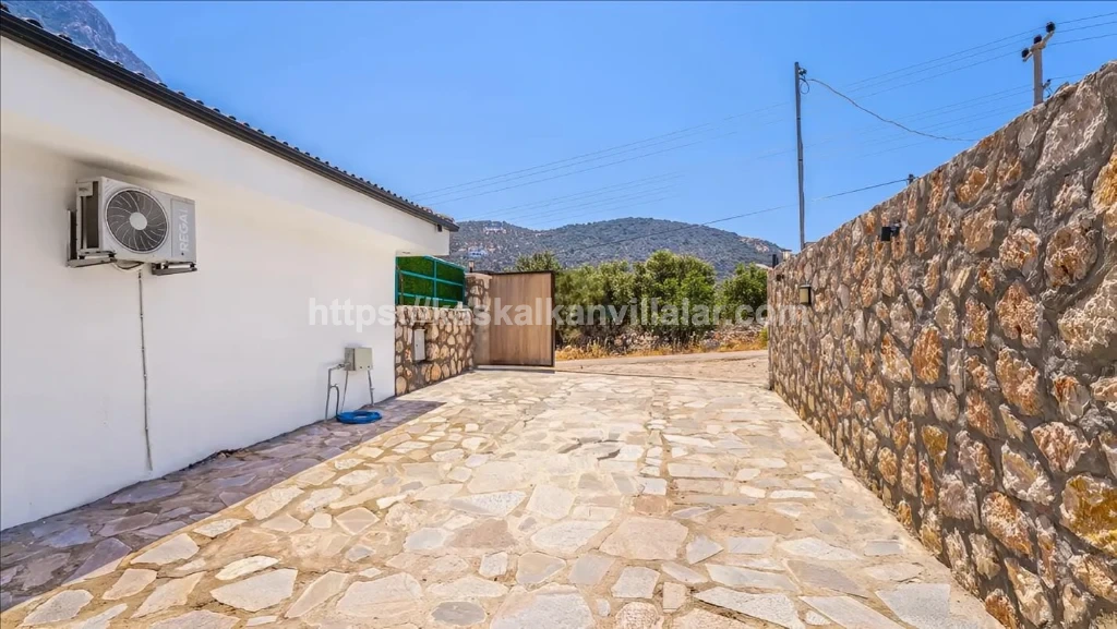 Kalkan'da Özel Havuzlu 4 Kişilik Villa - 8