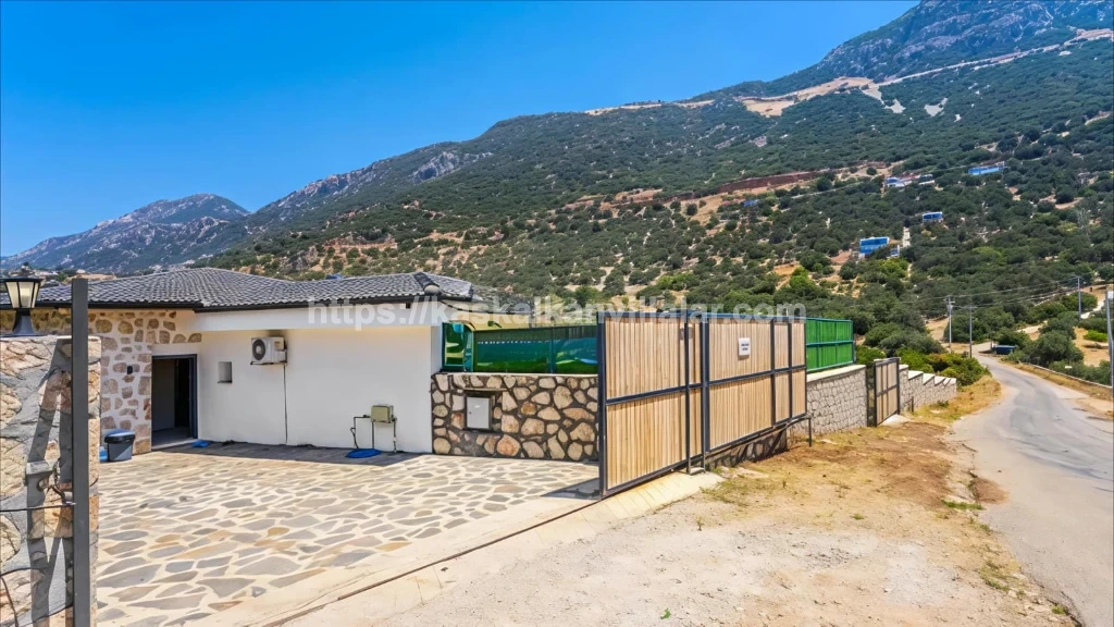 Kalkan'da Özel Havuzlu 4 Kişilik Villa - 7