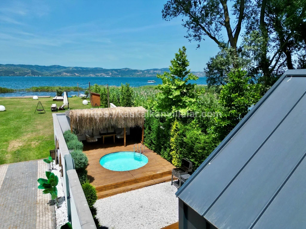 Beyora Bungalov Sapanca | Jakuzili & Isıtmalı Havuzlu Tatil - 4