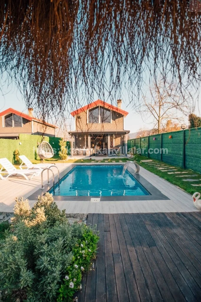 Elitera Sapanca Bungalov | Isıtmalı Havuzlu & Jakuzili Tatil