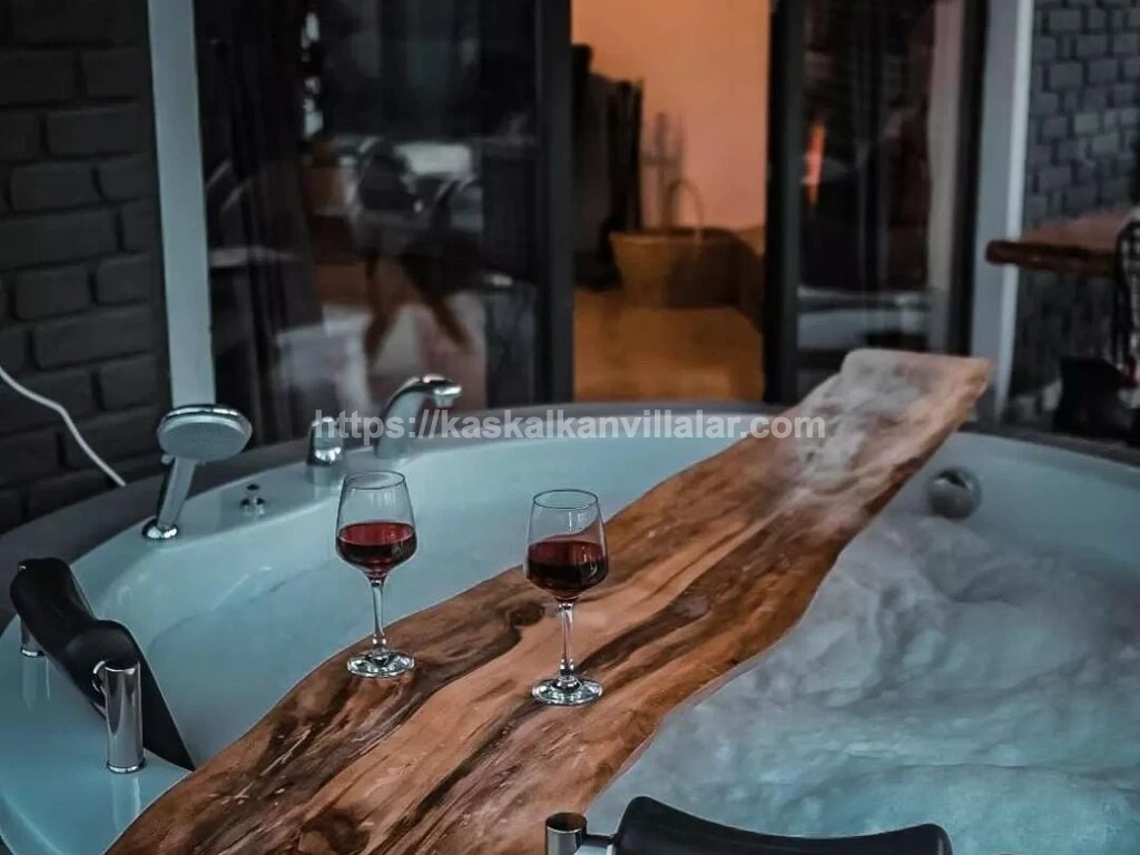 Elitera Sapanca Bungalov | Isıtmalı Havuzlu & Jakuzili Tatil - 7