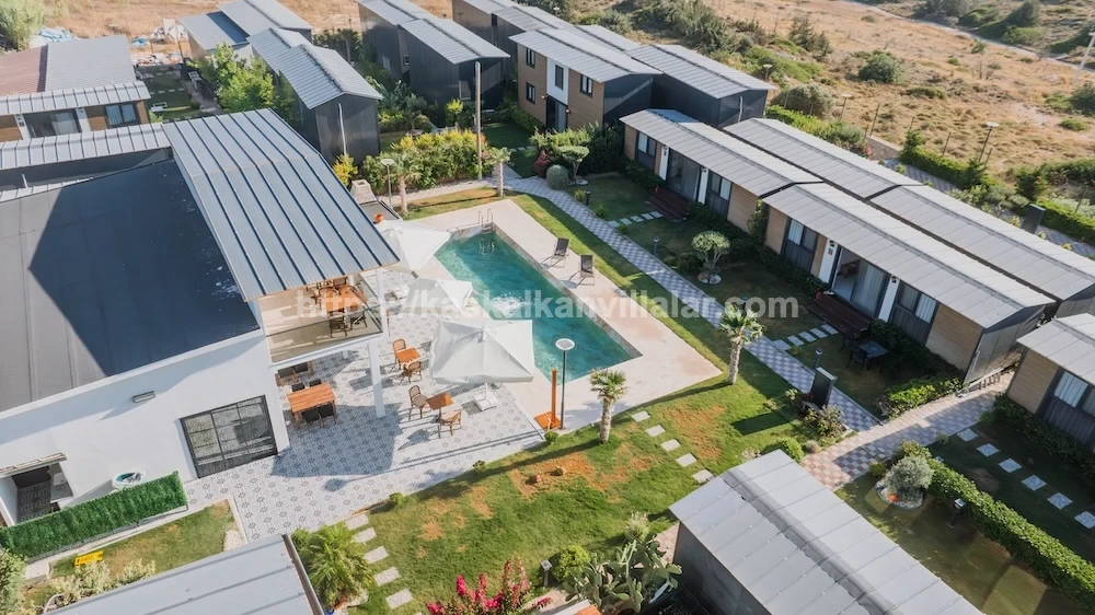 Mega Hotel 2+1 Çeşme