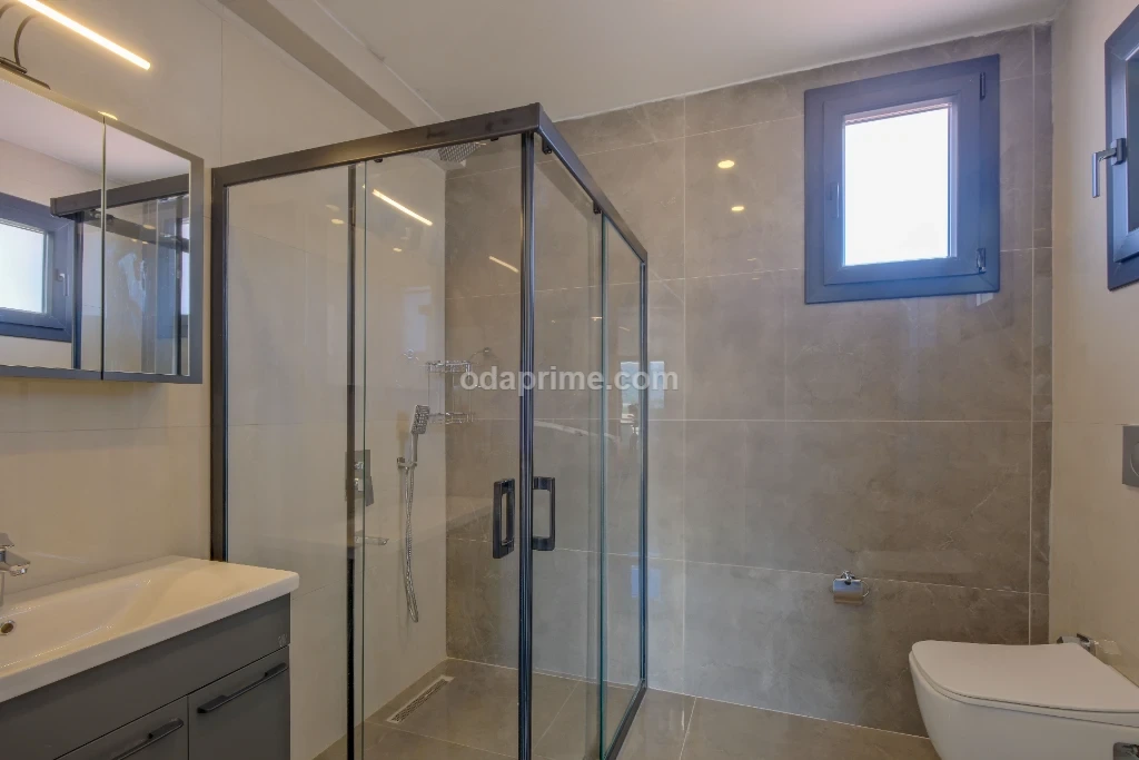 Villa Ader 5 - 18