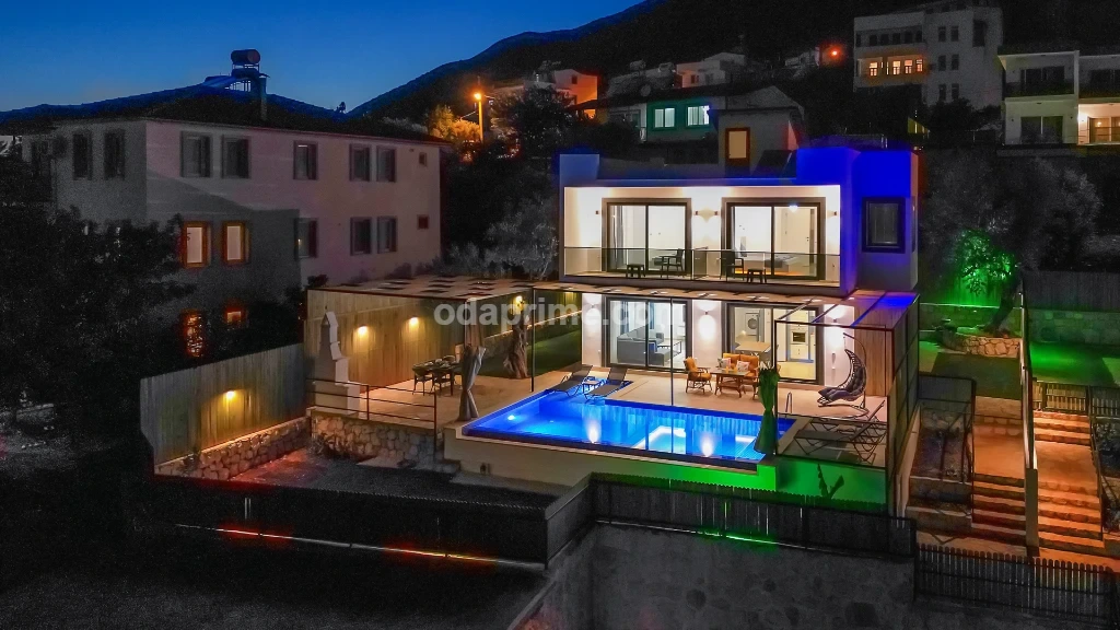 Villa Albedo Blue