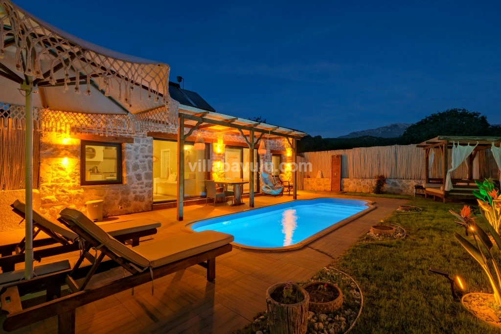Villa Rabu 2