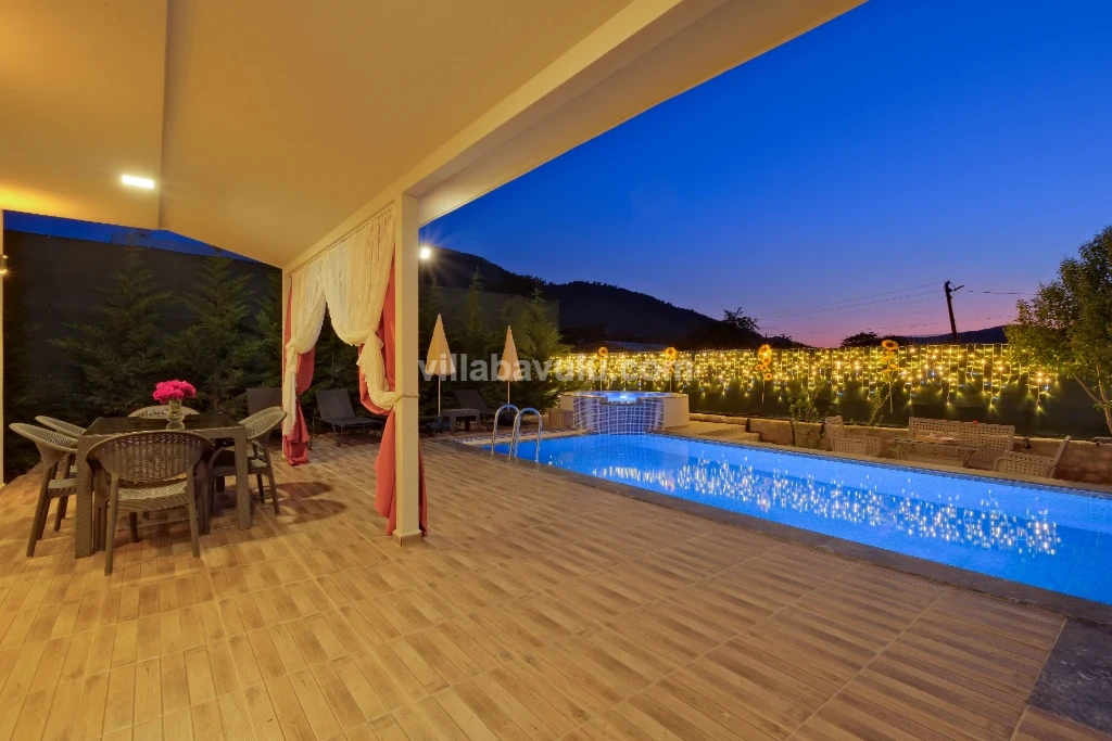 Villa Shine