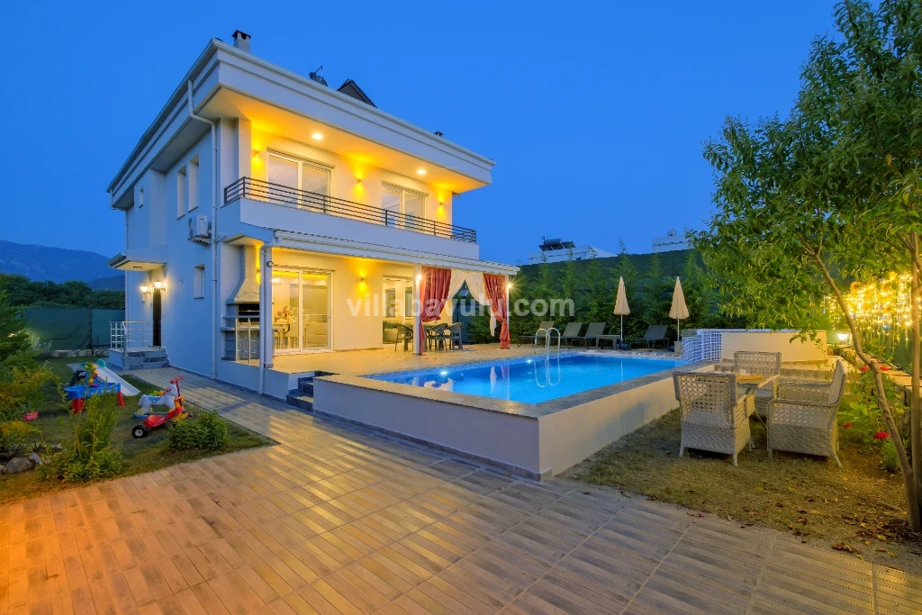 Villa Shine